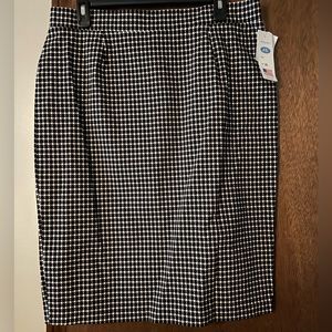 NWT Ashley Blue black and white pattern skirt size XL